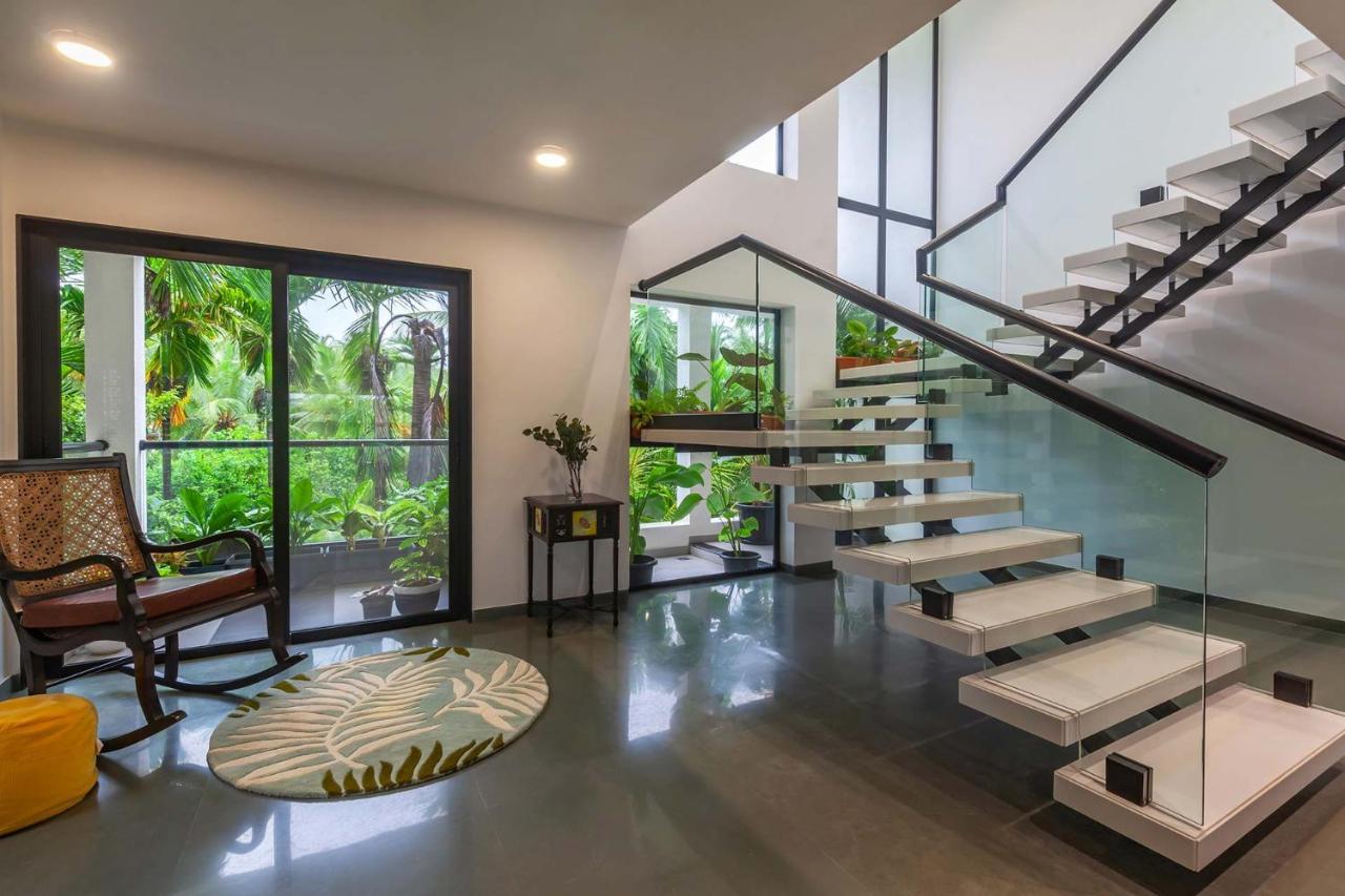 Villa Sereno: Elegant Retreat with Pool, Jacuzzi, and Entertainment Alibag Exterior photo