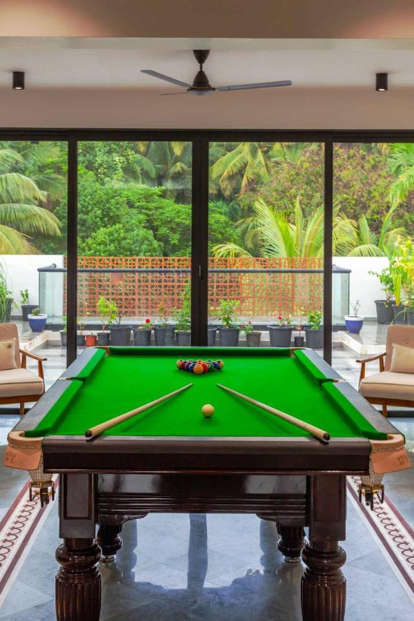 Villa Sereno: Elegant Retreat with Pool, Jacuzzi, and Entertainment Alibag Exterior photo